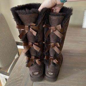 Chocolate Tall Bailey Bow UGG AUSTRALIA Size 9. Like New.